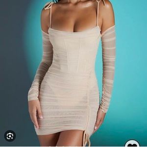 Oh Polly AMIENS
TIE MESH MINI DRESS IN SAND in uk size 8